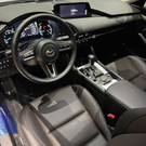 Làm sao để biết showroom Mazda Cần Thơ đang có sẵn xe và màu bạn cần?